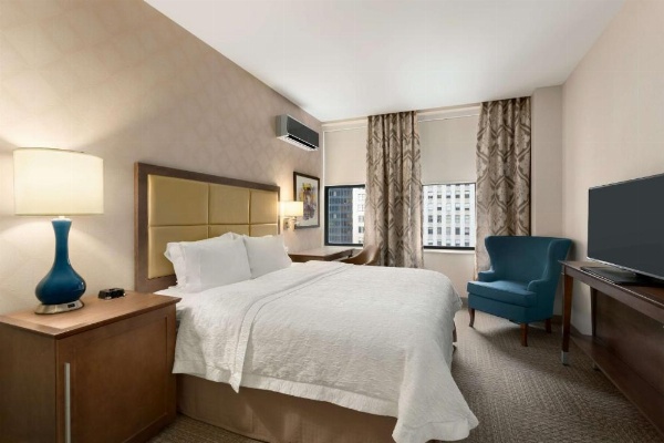 Hampton Inn Chicago Downtown/N Loop/Michigan Ave image 11